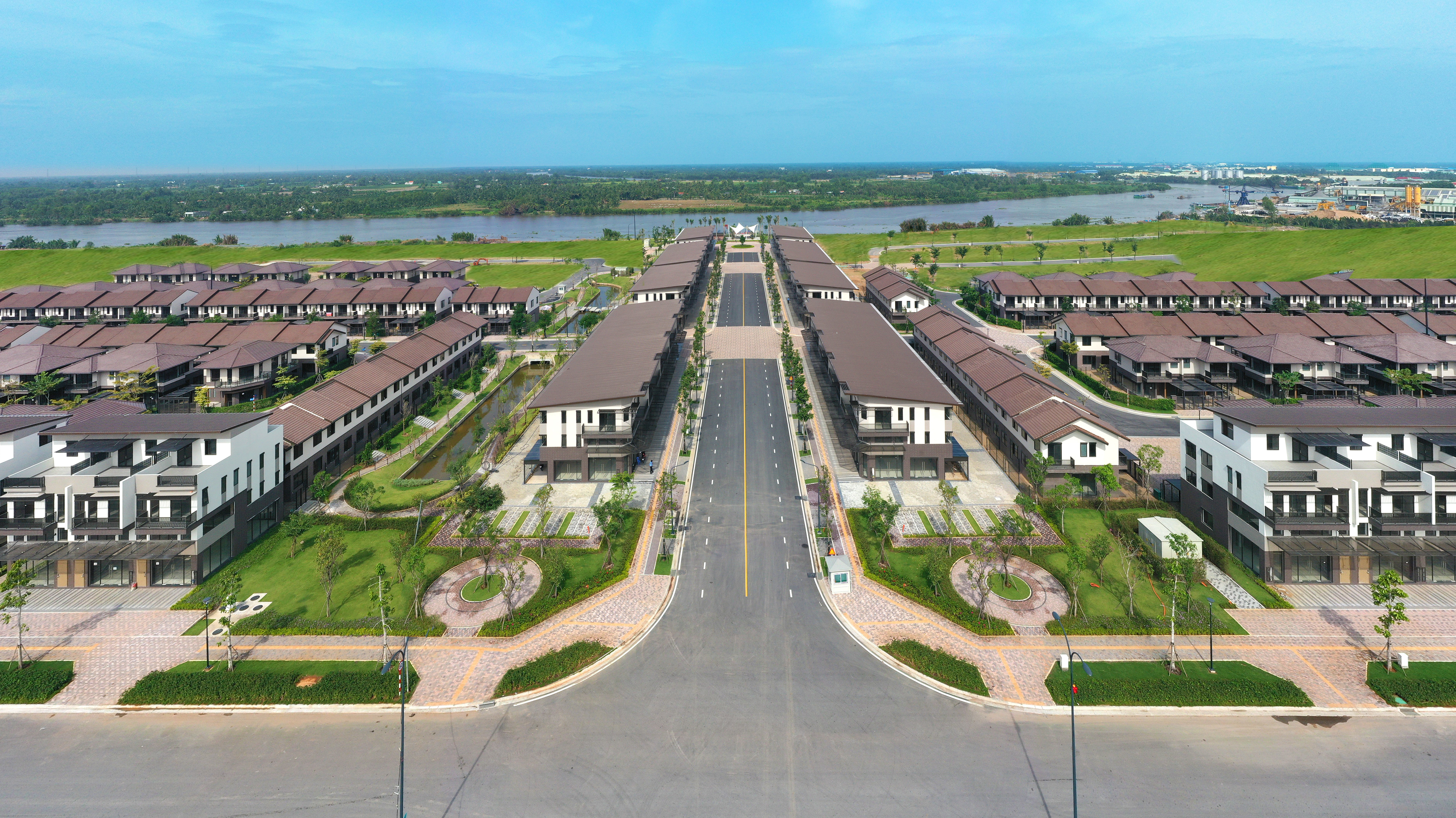Phân khu Rivera 1, Aquaria 1 của khu đô thị Waterpoint đã hoàn thành và bàn giao cho khách hàng. Hiện Nam Long đang tiếp tục giới thiệu phân khu Rivera 2 và Aquaria 2 và nhận được phản hồi tích cực từ thị trường.