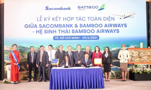 Hai thương hiệu lớn ngành ngân hàng và hàng không hợp tác toàn diện