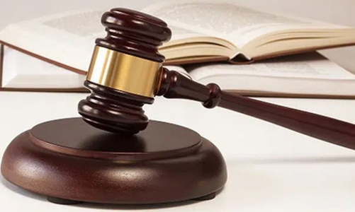 Bán trước khi có công bố từ HNX, lãnh đạo SPD bị phạt tiền