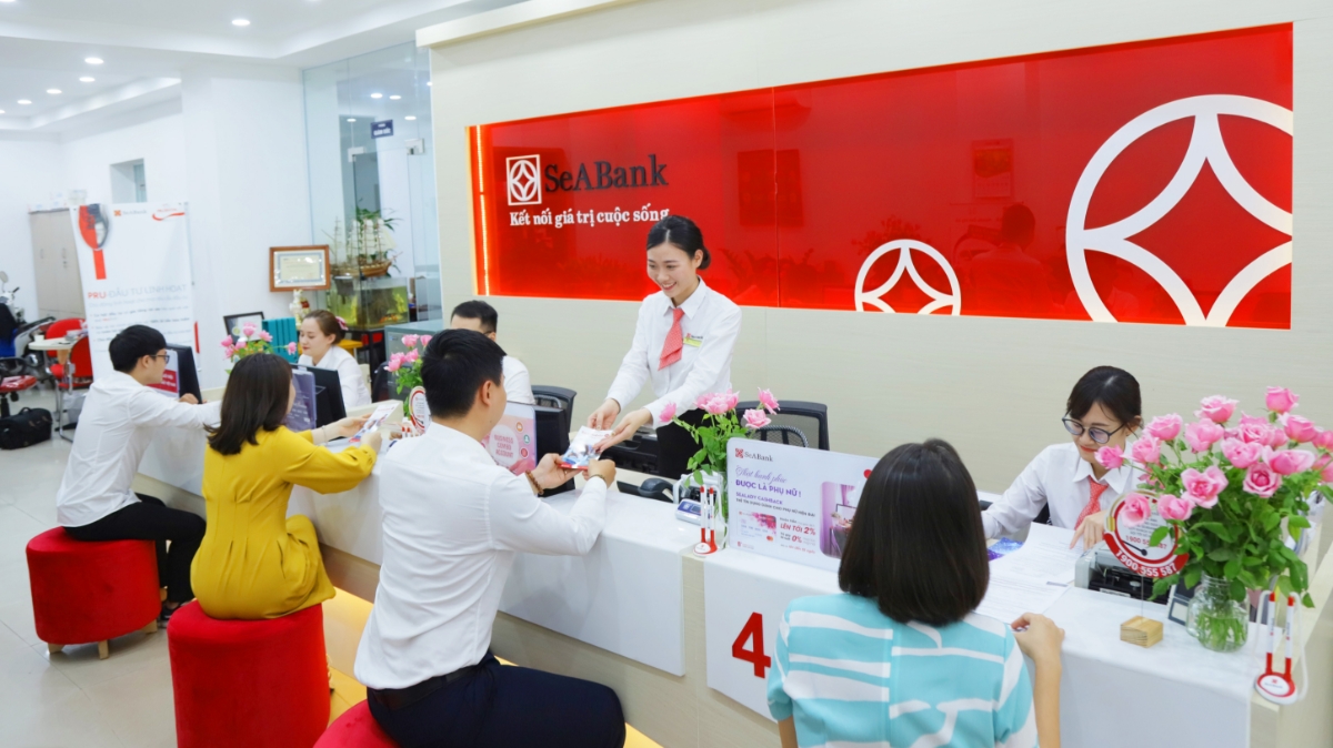 Ngày 24/3 vừa qua, cổ phiếu SeABank (mã chứng khoán SSB) chính thức niêm yết và giao dịch trên HOSE và có 6 phiên tăng trần liên tiếp lên mức 28.150 đồng/cổ phiếu (ngày 31/3/2021).