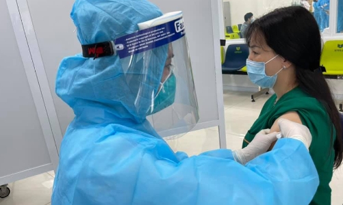 Hơn 52.000 người đã tiêm vaccine Covid-19, sắp đưa vaccine từ COVAX vào sử dụng