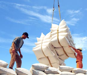 Theo Nghị định mới, thương nhân nước ngoài không hiện diện tại Việt Nam được quyền mua hàng hoá tại Việt Nam để xuất khẩu - Ảnh: Việt Tuấn.