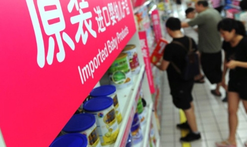 Bê bối sữa độc tại New Zealand bắt đầu lan rộng