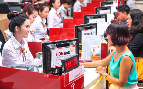  HDBank dự kiến sẽ vượt xa kế hoạch năm 2017 với lợi nhuận trước thuế hợp nhất khoảng 2.400 tỷ đồng.