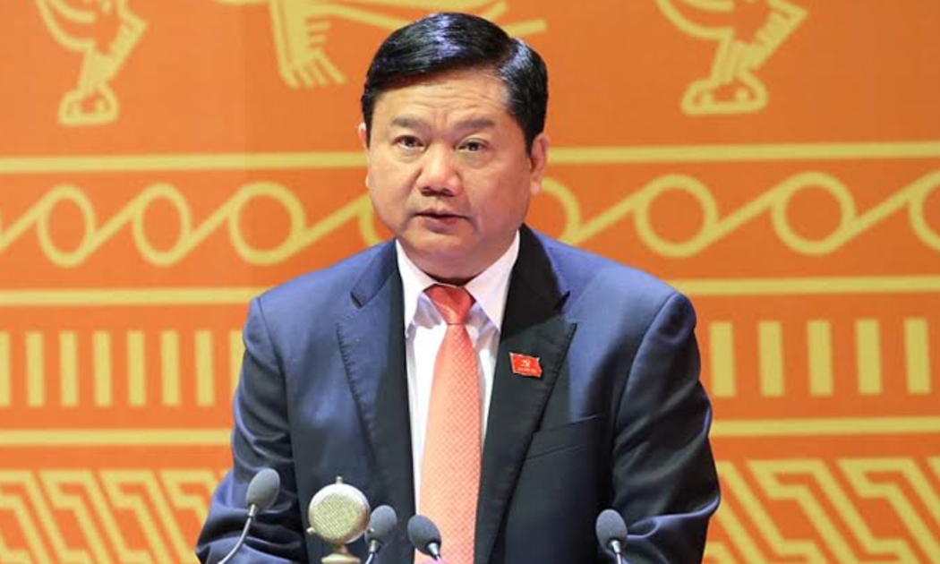 Bộ trưởng Bộ Giao thông Vận tải Đinh La Thăng phát biểu tại Đại hội Đảng lần thứ 12.