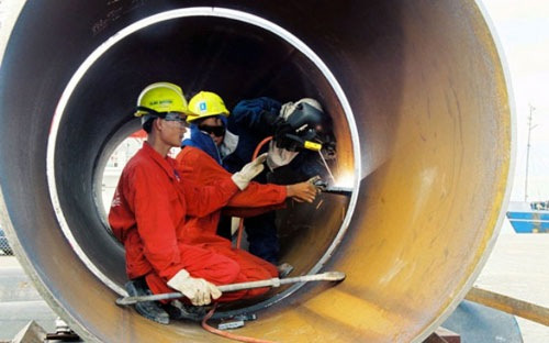 Ủy ban Kinh tế cho rằng Chính phủ cần tiếp tục
 cụ thể hóa và tập trung thực hiện những chủ trương, những mục tiêu đã 
được xác định trong đề án tổng thể tái cơ cấu nền kinh tế.