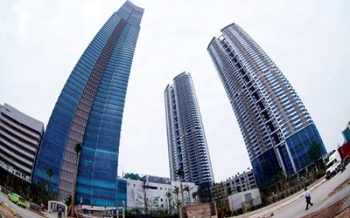 Các chuyên gia của Cục Thuế Hà Nội tính toán rằng Keangnam Vina đã trả 
lãi suất trung bình khoảng 12% mỗi năm cho khoản vay từ Kookmin Bank. 
Trong khi đó, lãi suất vay vốn bằng USD tại Việt Nam trong thời gian gần
 đây chỉ dao động trong khoảng từ 5-7% mỗi năm.