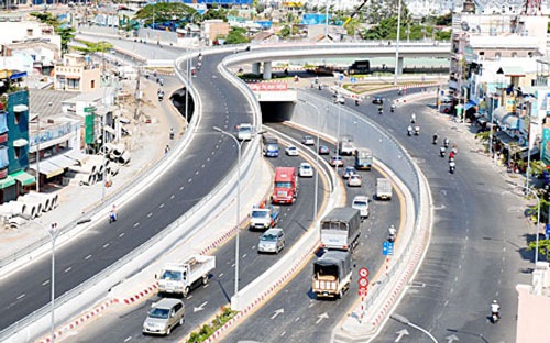 Phó thủ tướng giao Ngân hàng Nhà nước chủ trì, phối hợp với Bộ Kế hoạch 
và Đầu tư, Bộ Tài chính đánh giá cụ thể nhu cầu vốn tín dụng cho các dự 
án PPP trong giai đoạn tới, đề xuất các giải pháp khả thi để thu xếp 
vốn.