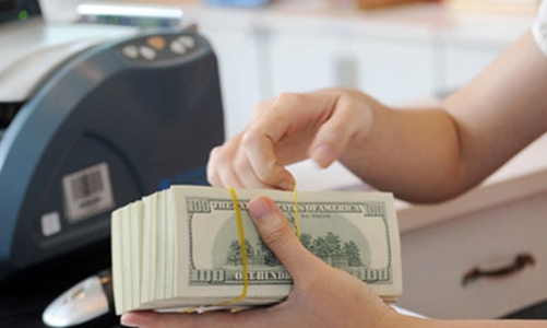 Bước cuối cắt bỏ lãi suất tiền gửi USD xuống 0%