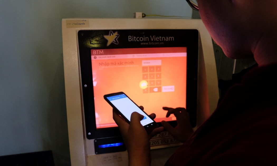 Một máy giao dịch Bitcoin đặt tại Tp.HCM, được gọi là BTM để phân biệt với máy ATM - nguồn ảnh: Zing.vn.
