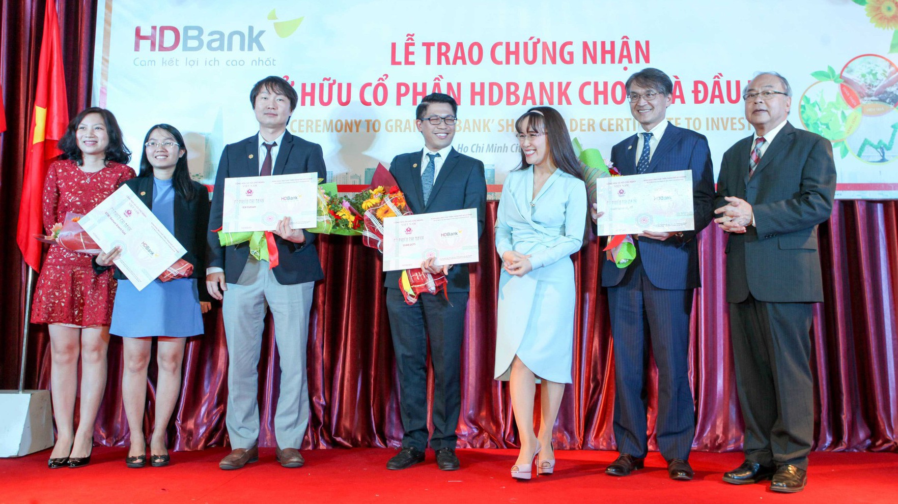 HDBank đã chào bán thành công 21,5% cổ phần cho các nhà đầu tư nói trên, mỗi nhà đầu tư đợt này được sở hữu không quá 3%.