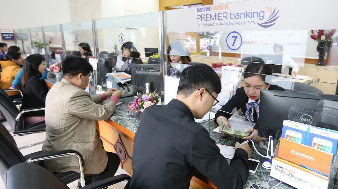 Lợi nhuận trước thuế của LienVietPostBank trong 11 tháng đầu năm 2017 đạt trên 1.700 tỷ đồng.