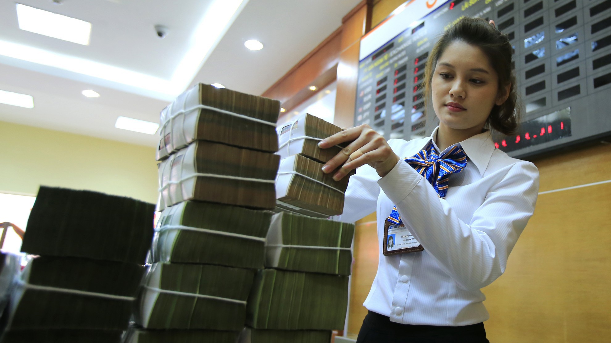 Trong năm 2017 và đầu 2018, dòng vốn đầu tư nước ngoài tham gia mạnh vào mua cổ phần một số ngân hàng thương mại Việt Nam, tạo nên những giá trị thặng dư lớn.