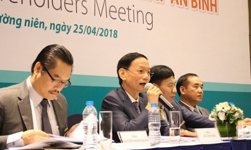 Thêm chủ tịch ngân hàng rời ghế, không kiêm nhiệm