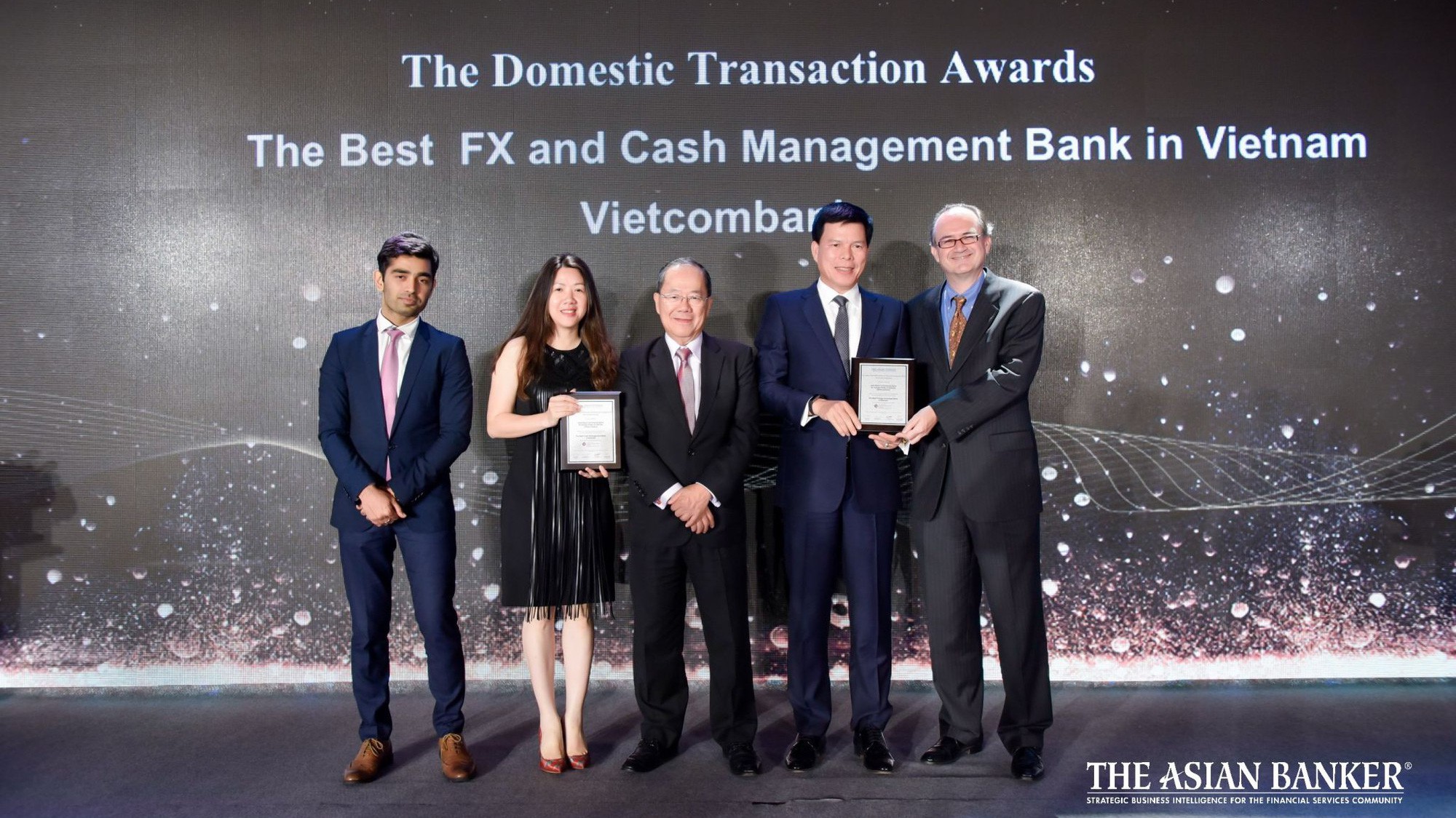 Vietcombank nhận hai giải thưởng từ The Asian Banker - VnEconomy