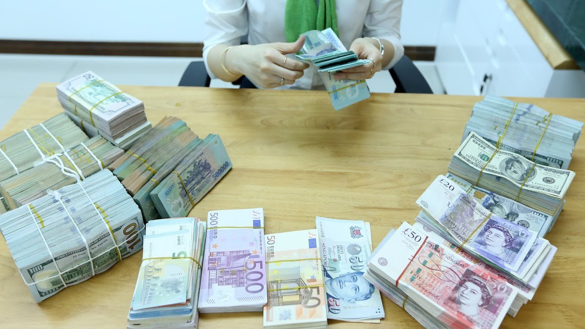 Thị trường quốc tế cũng như các đồng tiền chủ chốt có thể sẽ có nhiều biến động trong thời gian tới, khi cuộc chiến thương mại giữa Mỹ - Trung Quốc vẫn diễn biến phức tạp - Ảnh: Quang Phúc.