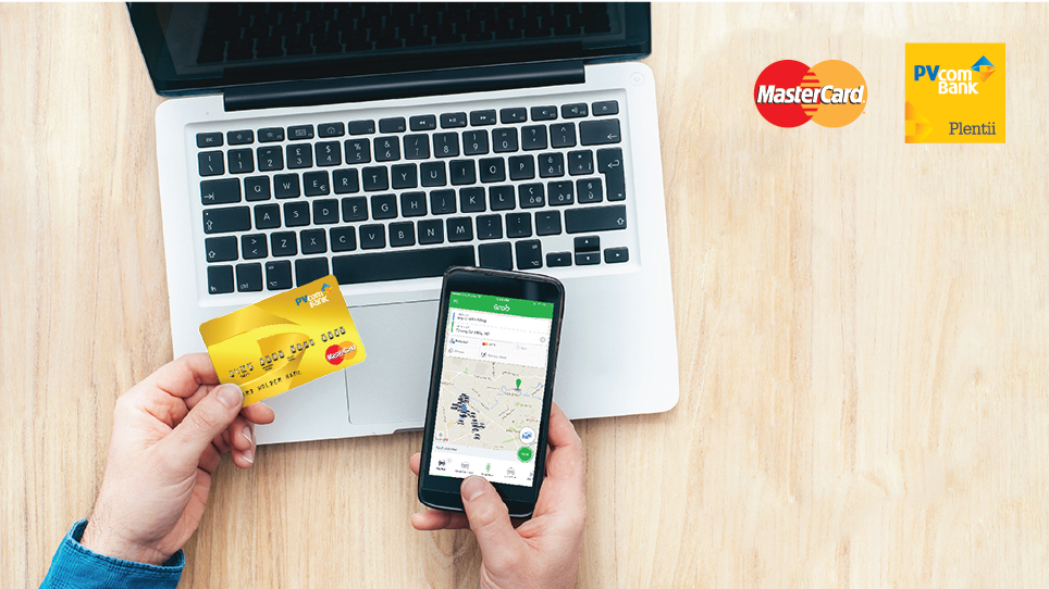 Đầu tháng 8/2018, PVcomBank đã mở rộng mạng lưới PV-eCommerce, tăng gấp đôi lượng website mua sắm uy tín, đáp ứng tối đa nhu cầu mua sắm trực tuyến của khách hàng.