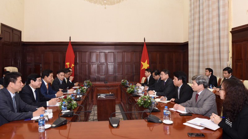 Buổi làm việc giữa Thống đốc Lê Minh Hưng với Chủ tịch tập đoàn tài chính Hana của Hàn Quốc.