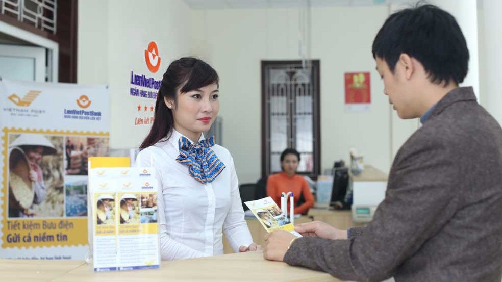 Với số tiền gửi hoặc kỳ hạn càng cao, khách hàng trong chương trình này sẽ có cơ hội nhận được quà tặng với giá trị càng lớn.