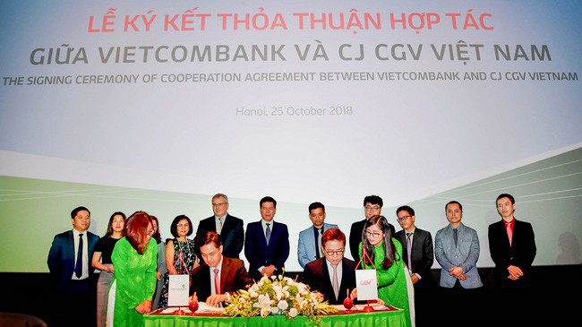 Lễ ký thỏa thuận hợp tác giữa Vietcombank với CGV Việt Nam.