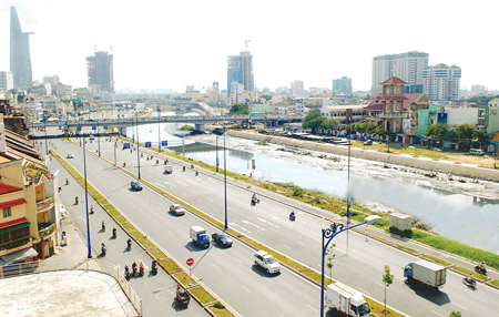 Đường Võ Văn Kiệt, công trình sử dụng vốn ODA, góp phần phát triển kinh tế xã hội Tp.HCM - Ảnh: SGGP.