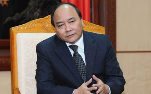 Phó thủ tướng Nguyễn Xuân Phúc: “Ngân hàng Nhà nước còn tiếp tục phải xử lý và cần thêm thời gian để giải quyết tình trạng chênh lệch giá vàng trong nước và giá vàng thế giới”. <br>