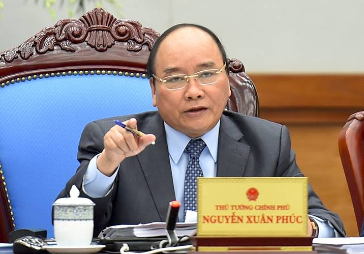 Thủ tướng kêu gọi các hiệp hội ngành nghề, cộng đồng doanh nghiệp, các doanh nhân và toàn thể nhân dân tranh thủ thời cơ, khắc phục khó khăn thách thức, tổ chức lao động sản xuất, đầu tư, kinh doanh có hiệu quả, vươn lên làm giàu cho mình và cho xã hội.