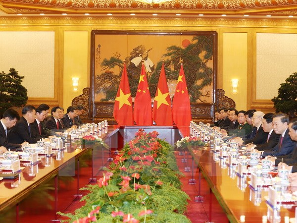 Thay mặt Đảng và Nhà nước Việt Nam, Tổng bí thư Nguyễn Phú Trọng đã trân trọng mời Tổng bí thư, Chủ tịch Trung Quốc Tập Cận Bình sang thăm chính thức Việt Nam và dự hội nghị cấp cao APEC 2017. Tổng bí thư, Chủ tịch Trung Quốc Tập Cận Bình chân thành cảm ơn và vui vẻ nhận lời.