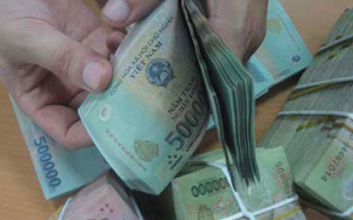 Trên thực tế, trong điều kiện bình thường, với các khoản vay có mức 
rủi ro cao hơn ngân hàng sẽ áp lãi suất cao hơn. Song Thông tư 14 đã tạo
 ra sự khu biệt của mối quan hệ đó so với các khoản vay khác.