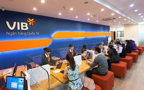 Trong kỳ đánh giá gần đây của Moody’s, VIB tiếp tục dẫn đầu bảng xếp 
hạng tín nhiệm mới cho 10 ngân hàng lớn của Việt Nam, với việc duy trì 
xếp hạng tín nhiệm cơ sở cao nhất ở mức B3 và là ngân hàng duy nhất có triển vọng “Tích cực”.