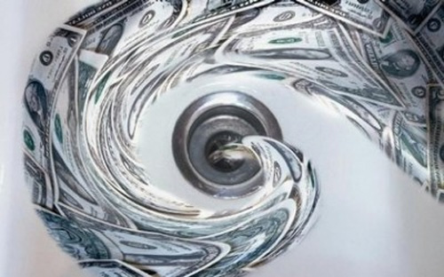 Trong 6 tháng đầu năm 2013, cả nước đã triển khai 1.353 cuộc thanh tra 
trong lĩnh vực quản lý tài chính, ngân sách nhà nước, qua đó phát hiện 
và kiến nghị xử lý về tài chính 1.290 tỷ đồng, kiến nghị xử lý hành 
chính đối với 94 tập thể, 376 cá nhân có vi phạm. 