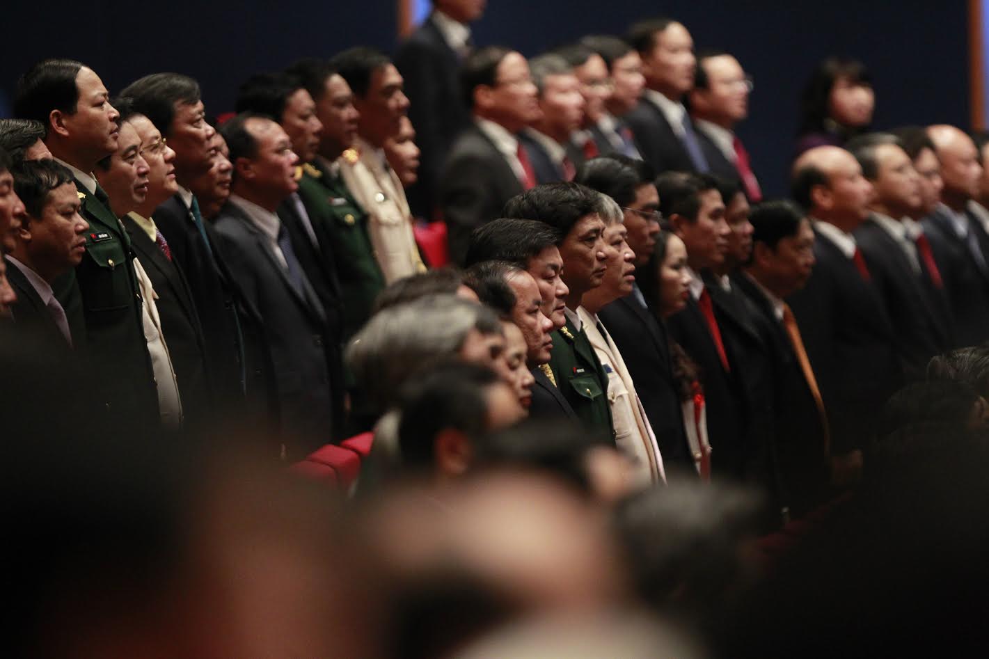 Chiều 23/1, Đại hội Đảng lần thứ 12 nghe báo cáo của Ban Chấp hành Trung ương khoá 11 về công tác nhân sự Ban Chấp hành Trung ương khoá 12.<br>