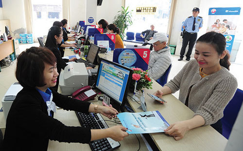 Nới “room” là một hướng tạo điều kiện từ chính sách để các ngân hàng có thêm thuận lợi trước yêu cầu tăng vốn đáp ứng Basel 2 những năm tới.<br>