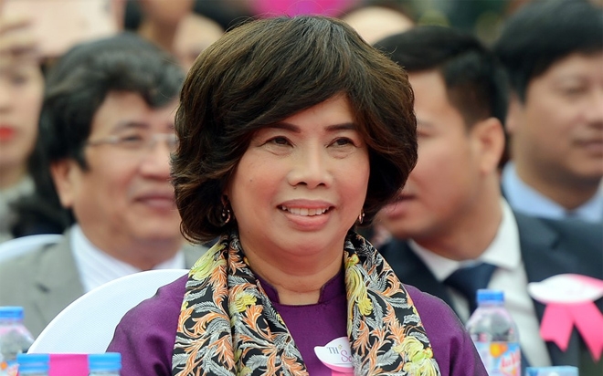 Có một điểm đặc biệt là bà Hương chỉ xác định cho mình vị thế của người phụ nữ, dù những thành quả phía sau ít đấng nam nhi nào kham nổi - Ảnh: Zing.<br>