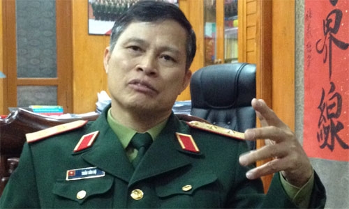 Trung tướng Trần Văn Độ, Phó chánh án Toà án Nhân dân Tối cao, Chánh án Toà án Quân sự Trung ương, đại biểu đoàn An Giang.