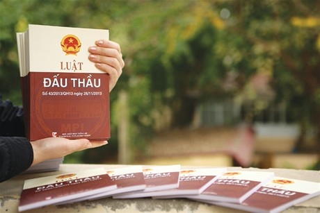 Ý kiến tại hội thảo cho rằng, cần sửa đổi pháp luật đấu thầu nói chung, cho phù hợp với thực tiễn hội nhập và vì lợi ích của doanh nghiệp.<br>