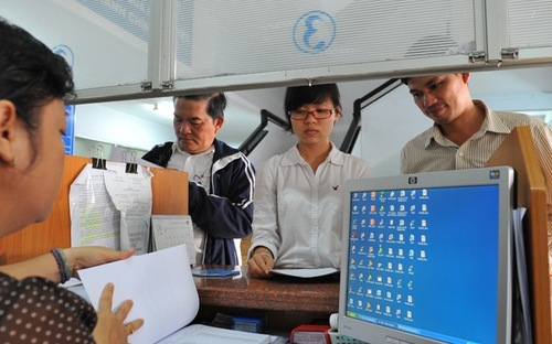 Theo quy định mới, viên chức để được đánh giá ở mức hoàn thành nhiệm vụ và hoàn thành tốt nhiệm vụ thì không phải kèm điều kiện: có ít nhất 1 công trình khoa 
học, đề án, đề tài hoặc sáng kiến được áp dụng. 