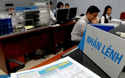 Khối tự doanh các công ty chứng khoán từ đầu năm đến nay chưa hẳn đã giao dịch hiệu quả hơn nhà đầu tư cá nhân.<br>