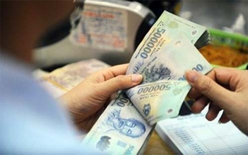 Chính phủ tiếp tục định hướng, trong điều kiện kinh tế vĩ mô ổn định bền vững, các yếu tố hỗ trợ về thị
 trường tài chính, tiền tệ, ngoại hối được củng cố, xem xét xây dựng các
 chính sách nâng cao tính chuyển đổi của đồng Việt Nam trên thị trường 
quốc tế.
