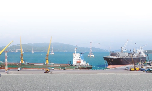 Không nên “gì cũng có” ở đặc khu Bắc Vân Phong 