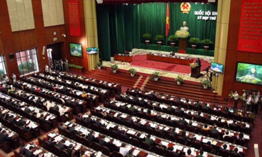 Nghị trường, ngay ở kỳ họp này thôi, cũng đã có đủ cả nụ cười và nước mắt.