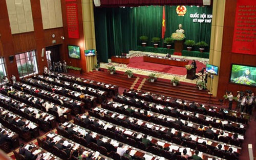 Nghị trường, ngay ở kỳ họp này thôi, cũng đã có đủ cả nụ cười và nước mắt.