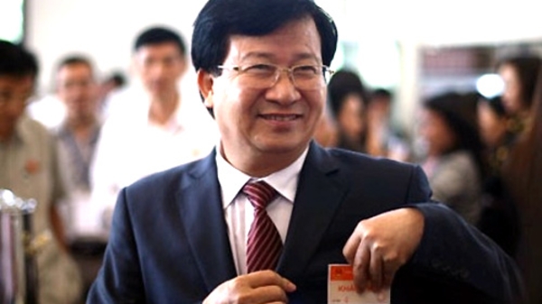 Một năm của các bộ trưởng: 2013 sóng gió của ông Trịnh Đình Dũng