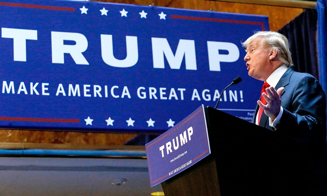 Luôn biến mình thành trung tâm của cuộc tranh luận, cho dù theo chiều hướng tốt hay xấu, Trump đã thúc đẩy thông điệp của mình rằng ông có thể “make America great again” (“làm cho nước Mỹ tuyệt vời trở lại” - Ảnh: People.