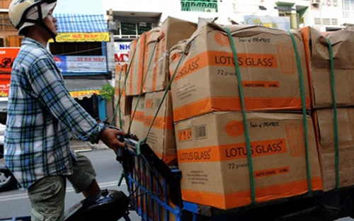 Lĩnh vực sản xuất của Việt Nam được HSBC dự báo sẽ được lợi từ nhu cầu 
trong nước vững lên, cũng như tốc độ lạm phát được kiềm chế. Lạm phát hạ
 nhiệt giúp các nhà sản xuất áp dụng được chiến lược giảm giá.