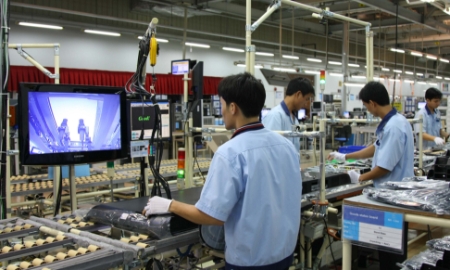 Năm ngoái, Samsung Việt Nam đã đạt doanh số kỷ lục hơn 46,3 tỷ USD, xuất khẩu là 39,9 tỷ USD, tăng 9,9% so với năm 2015 và chiếm 22,7% kim ngạch xuất khẩu cả nước. Đây là những con số chưa một doanh nghiệp FDI nào đạt được trong lịch sử thương mại Việt Nam.
