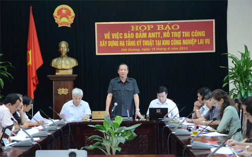 Sáng 15/8, UBND tỉnh Hải Dương đã tổ chức họp báo nhằm thông báo về kế hoạch hỗ trợ chủ đầu tư khu công nghiệp Lai Vu hoàn thành việc xây dựng hạ tầng kỹ thuật, dự kiến được thực hiện sau ngày 25/8 tới.