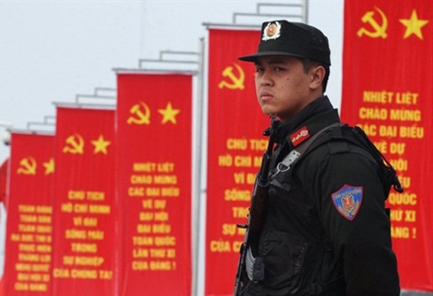 Đối với nguyên Tổng bí thư, nguyên Chủ tịch nước, nguyên Chủ tịch Quốc hội và nguyên Thủ tướng Chính phủ, dự thảo Luật Cảnh vệ quy định 3 biện pháp cảnh vệ cứng - Ảnh minh họa: VnExpress.<br>