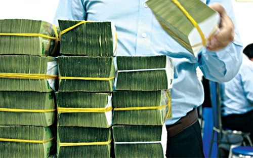 Khi tính nguyên vốn, ngân hàng sẽ chuyển giao các khoản lỗ vào ngân hàng
 sau hợp nhất hoặc sáp nhập, và chính cán bộ nhân viên của ngân hàng sau
 đó phải gồng mình đi kiếm lợi nhuận để đắp lành khoản lỗ, chưa nói 
lương thưởng của họ bị ảnh hưởng…