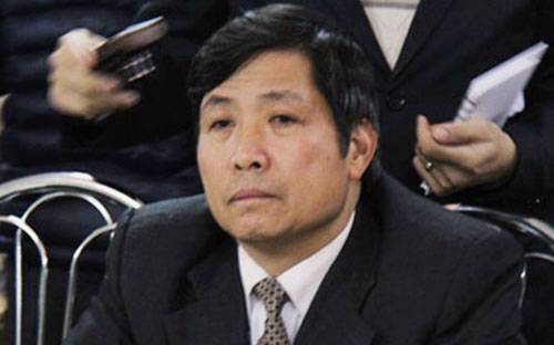 Ông Nguyễn Văn Khanh đã bị đình chỉ công tác từ ngày 7/2. Hết thời gian 
bị đình chỉ, ông được bố trí làm chuyên viên văn phòng UBND huyện Tiên 
Lãng cho đến thời điểm bị bắt tạm giam.